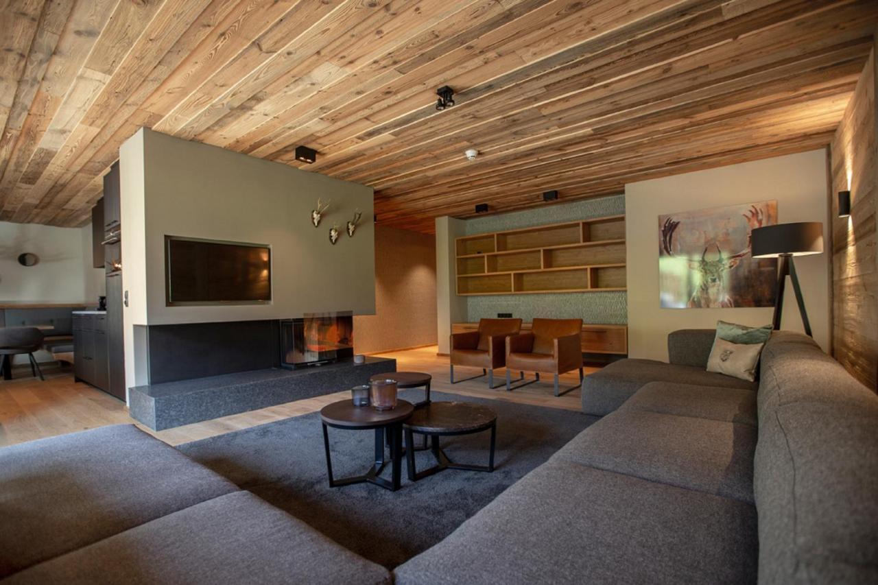 Alpenparks Hotel & Apartment Arlberg Warth Mit Pool エクステリア 写真