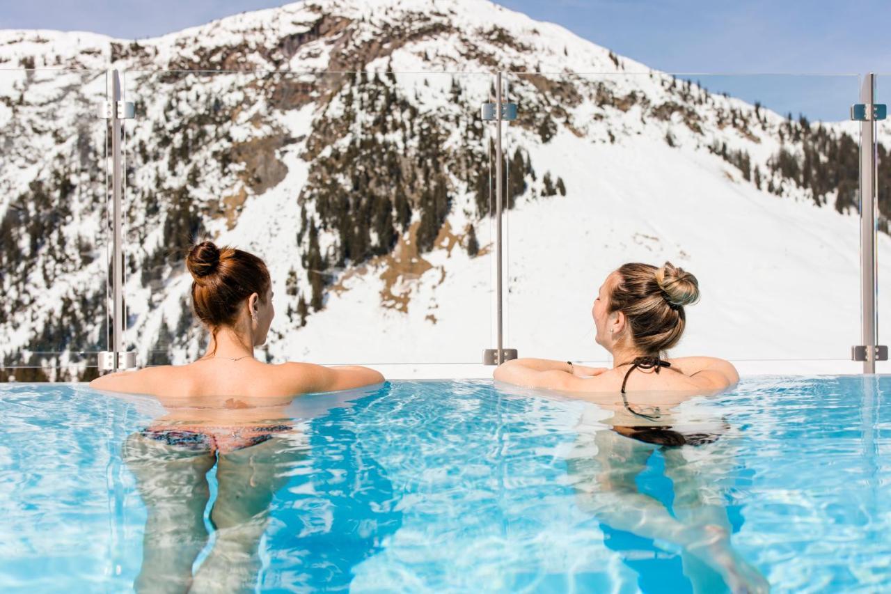 Alpenparks Hotel & Apartment Arlberg Warth Mit Pool エクステリア 写真