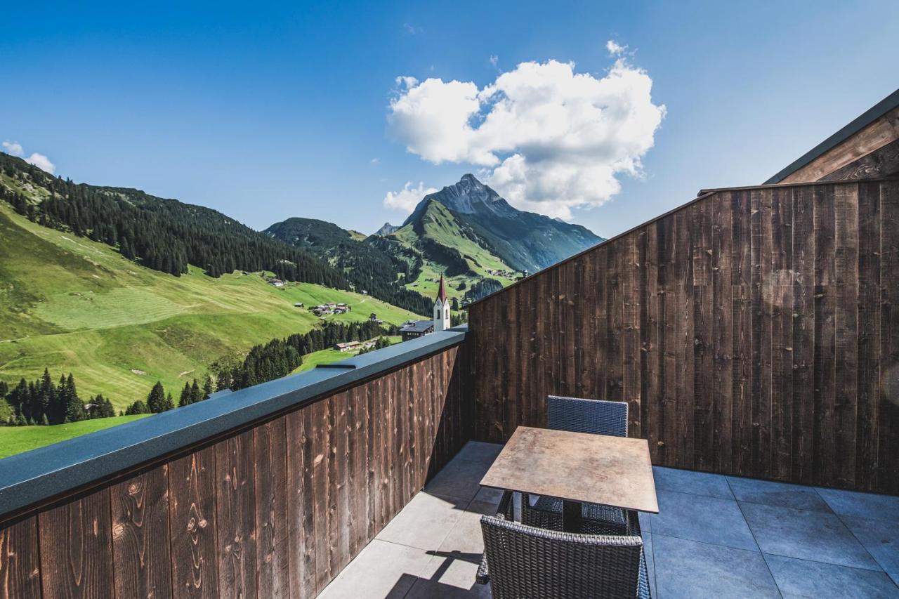 Alpenparks Hotel & Apartment Arlberg Warth Mit Pool エクステリア 写真