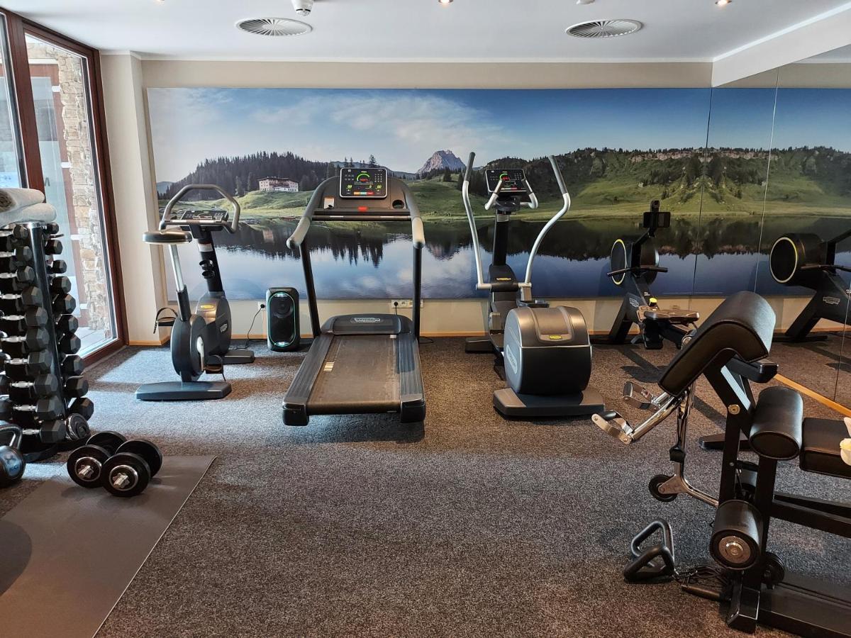 Alpenparks Hotel & Apartment Arlberg Warth Mit Pool エクステリア 写真