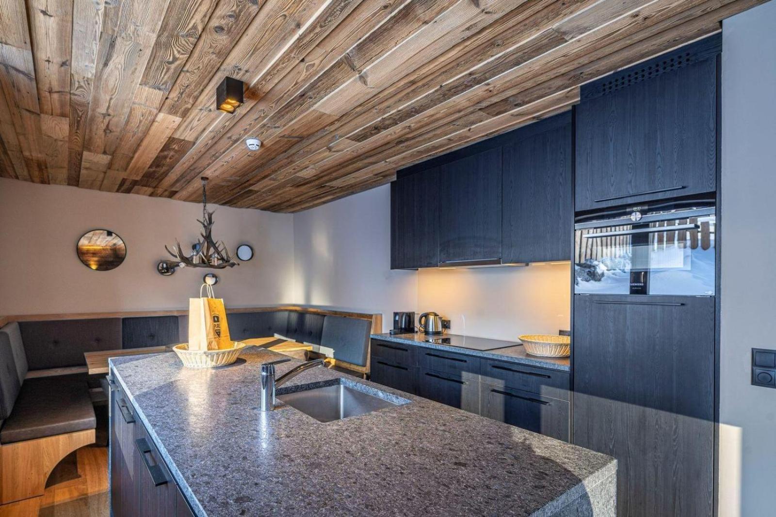 Alpenparks Hotel & Apartment Arlberg Warth Mit Pool エクステリア 写真