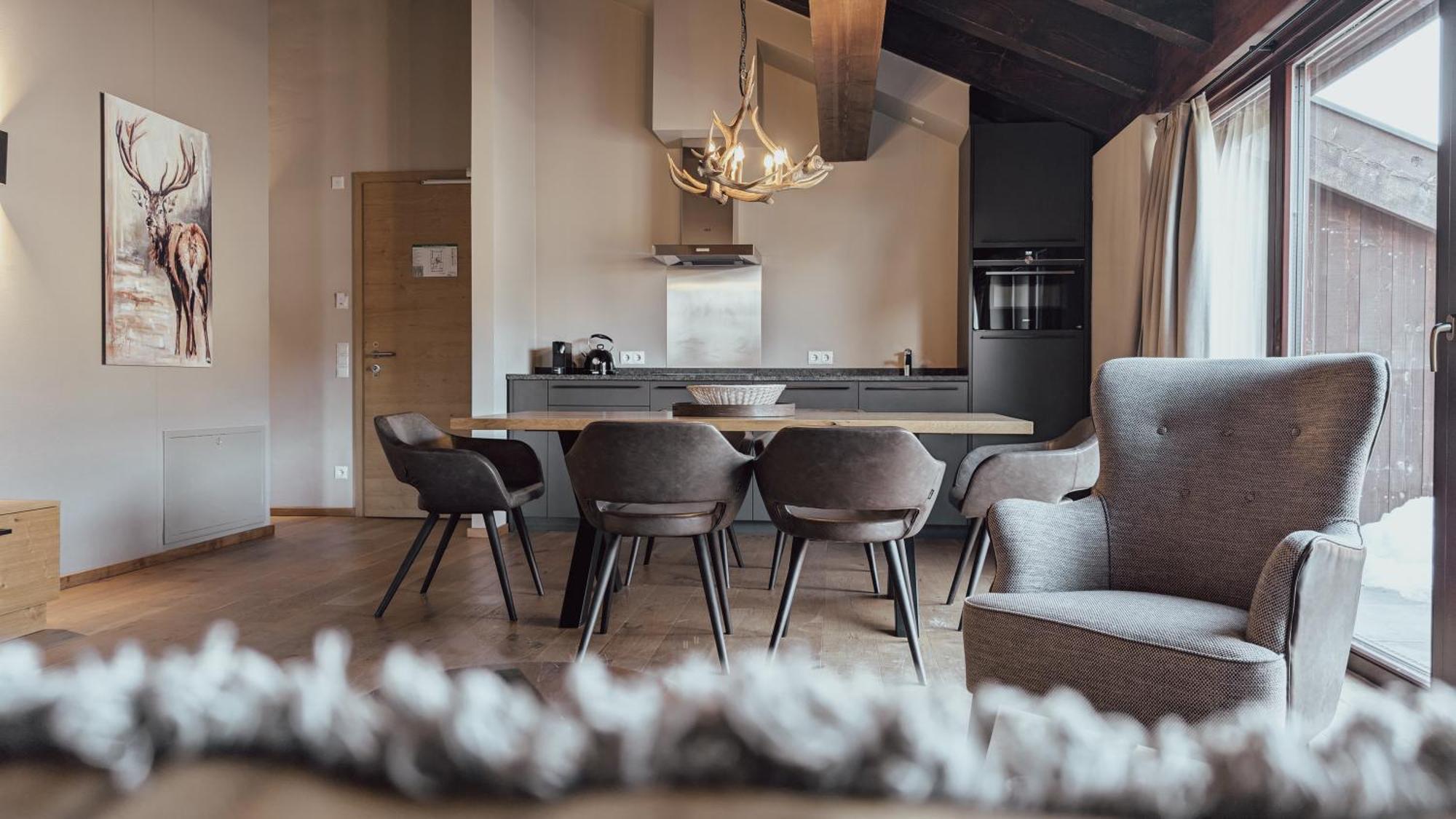 Alpenparks Hotel & Apartment Arlberg Warth Mit Pool エクステリア 写真