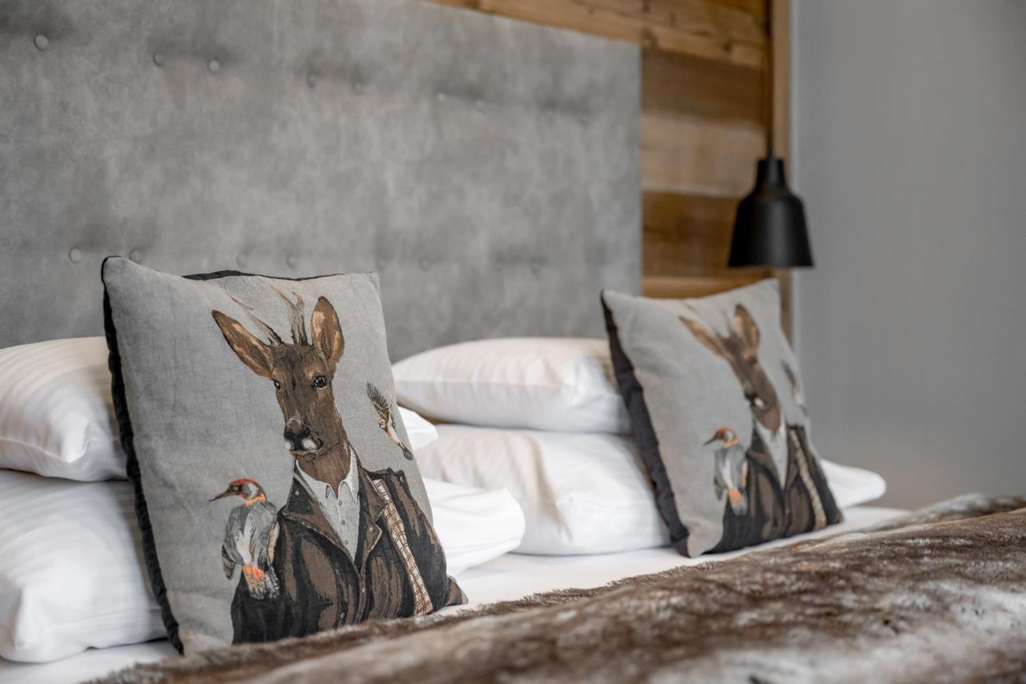 Alpenparks Hotel & Apartment Arlberg Warth Mit Pool エクステリア 写真